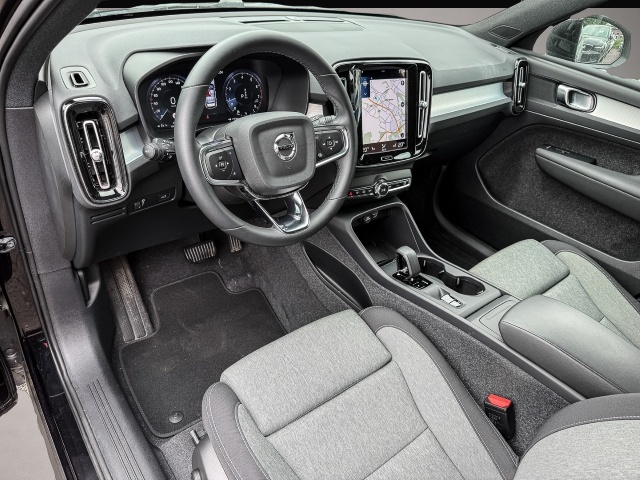 Bild 4 Volvo XC40 Core 2WD Navi Digitales Cockpit Soundsystem
