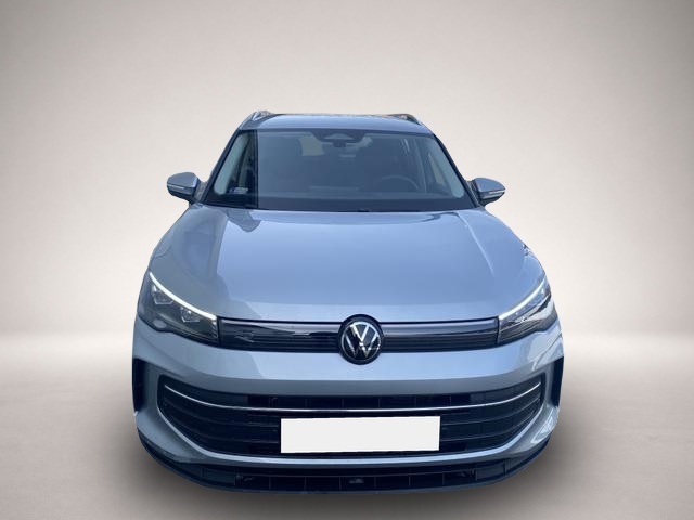 Bild 4 Volkswagen Tiguan 1.5 eTSI DSG Prime, ACC,IQ Light,LHZ,SHZ,AppCon.