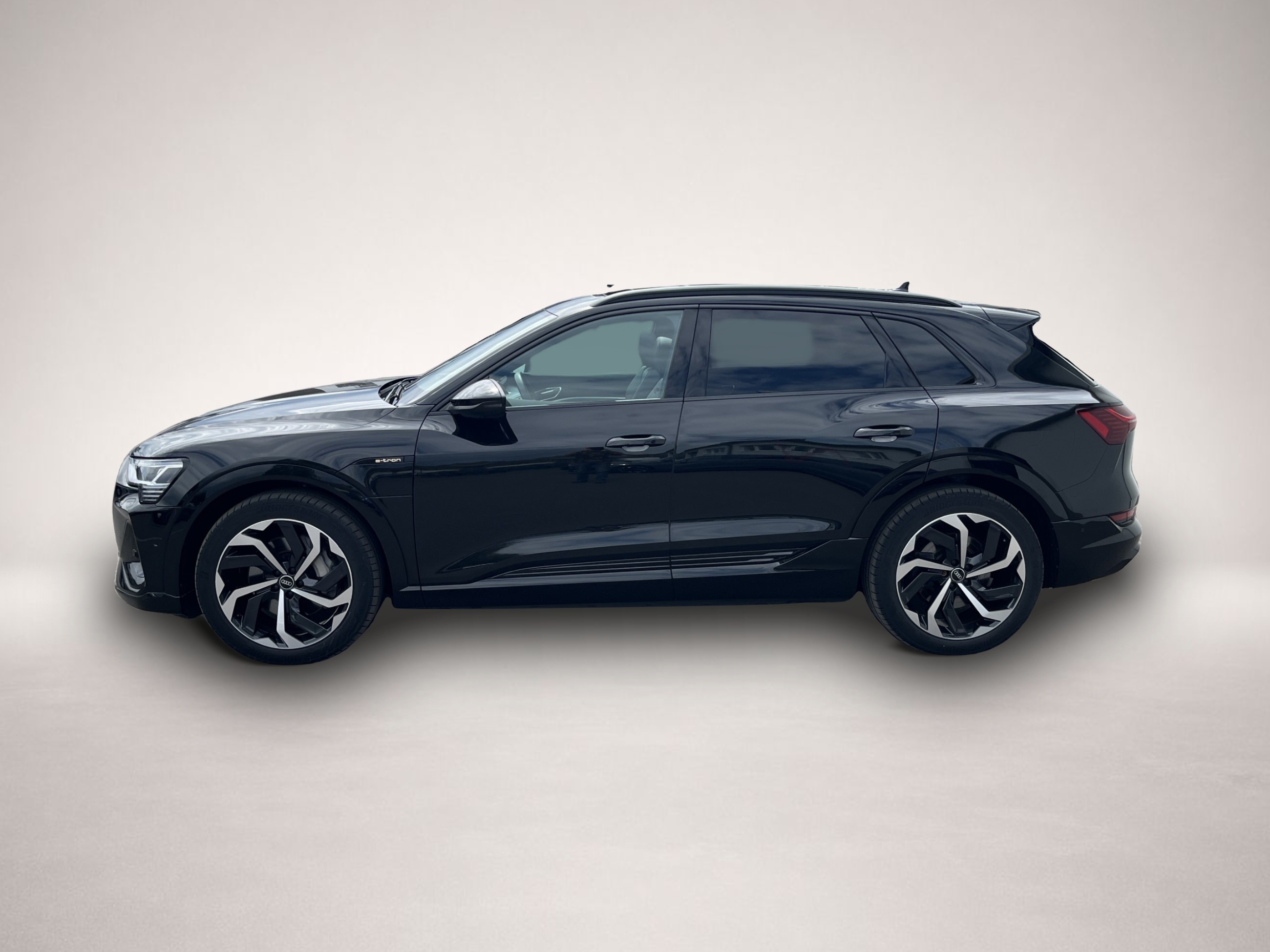 Bild 2 Audi e-tron 55 S line 237¤ m.20% Anz. AHK PANO Navi L