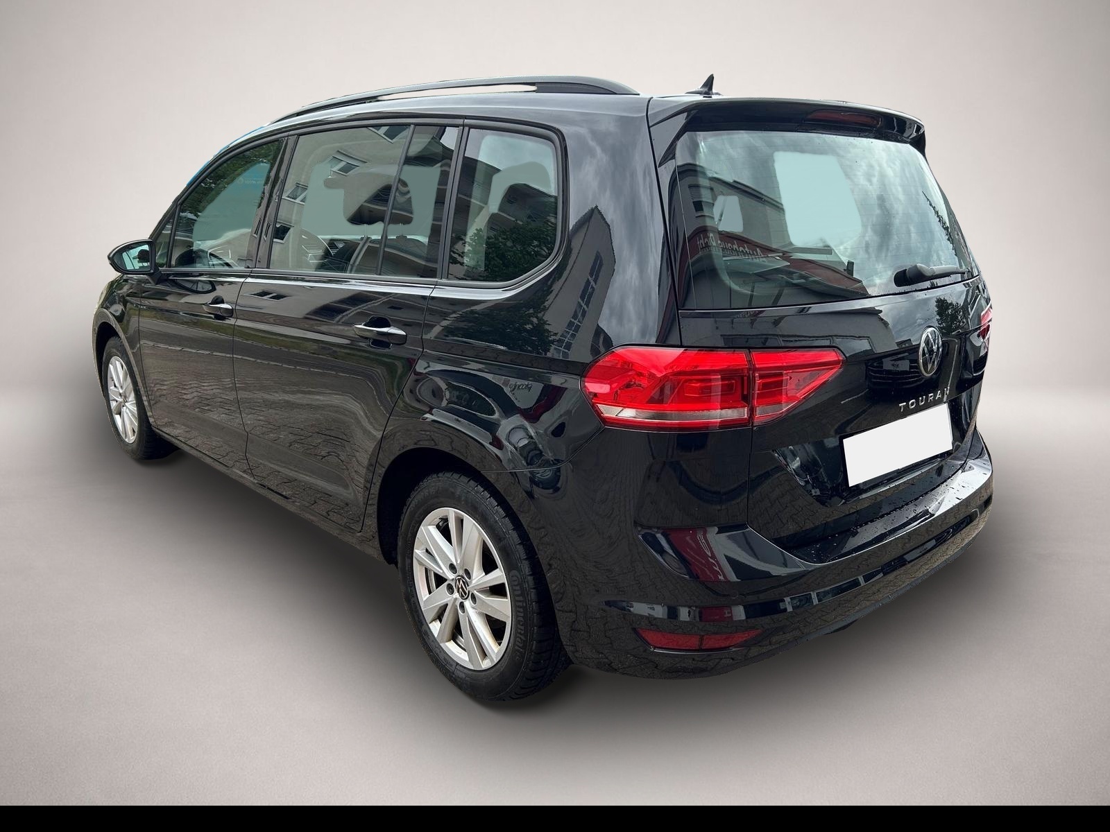Fotografie des Volkswagen Touran 1.5TSI DSG Comfortline 7-Sitzer Navi Kame