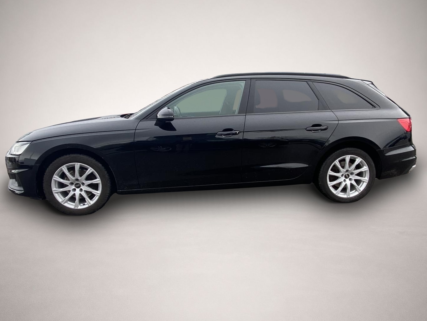Fotografie des Audi A4 Avant 35 2.0 TFSI S-TRONIC NAVI+LED+EL.HECKKL