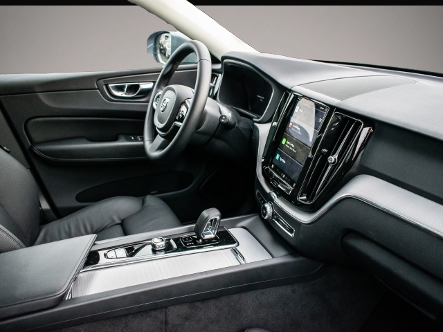 Bild 4 Volvo XC60 Plus Bright Recharge Plug-In Hybrid AWD T8