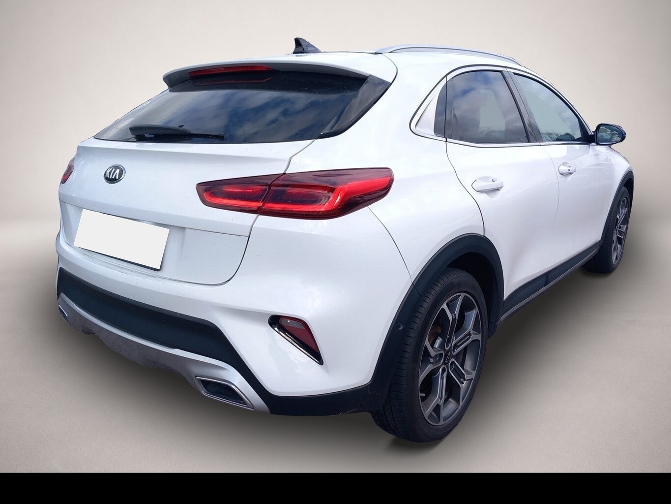 Fotografie 3 des Kia Xceed 1.6 T-GDI 204 DCT Launch Edition Nav PanoD