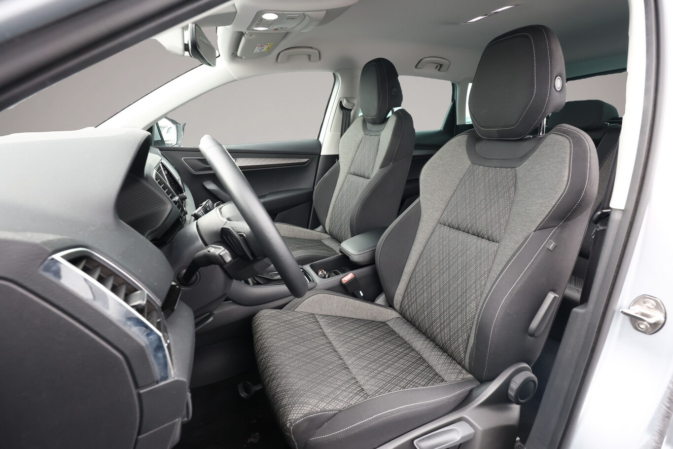 Bild 5 Skoda Karoq 2.0 TDI 116 DSG Style LED PDC Kam SmartLi