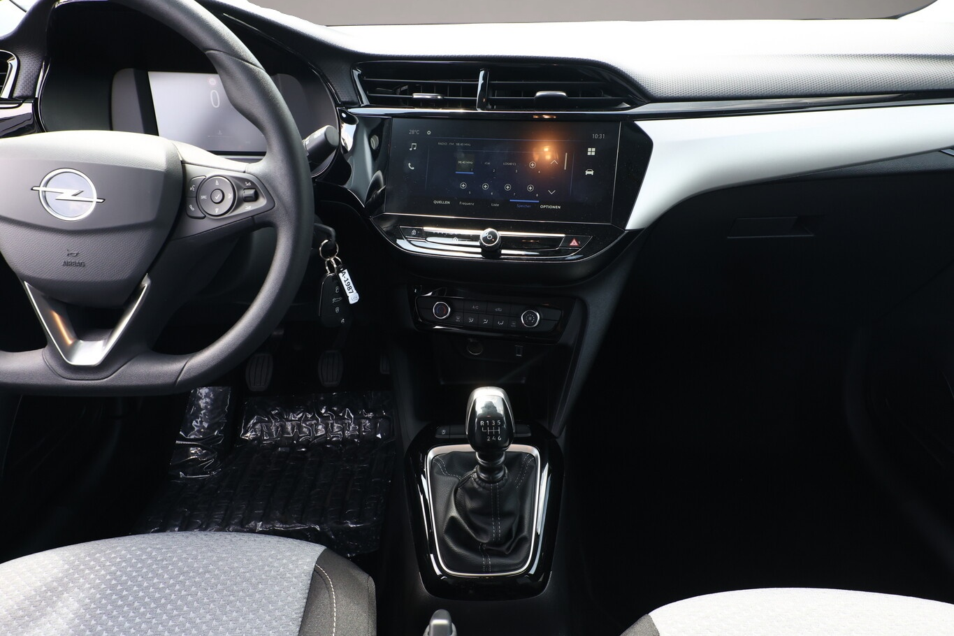 Fotografie 7 des Opel Corsa 1.2 100 LM16Z Kam PDC vo/hi SichtP Temp