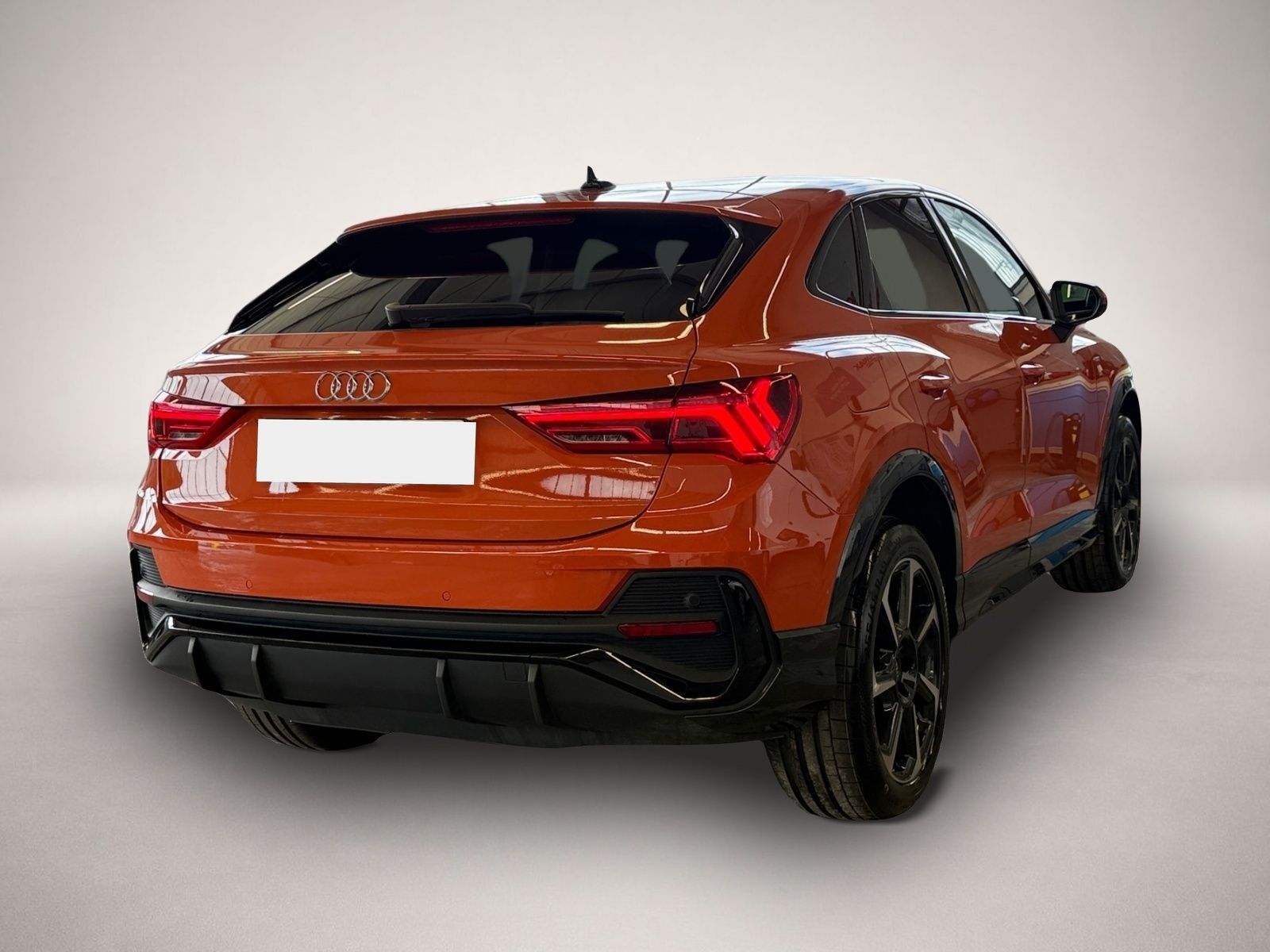 Bild 5 Audi Q3 Sportback 35 TFSI S-tronic S-Line *AHK*Schwar