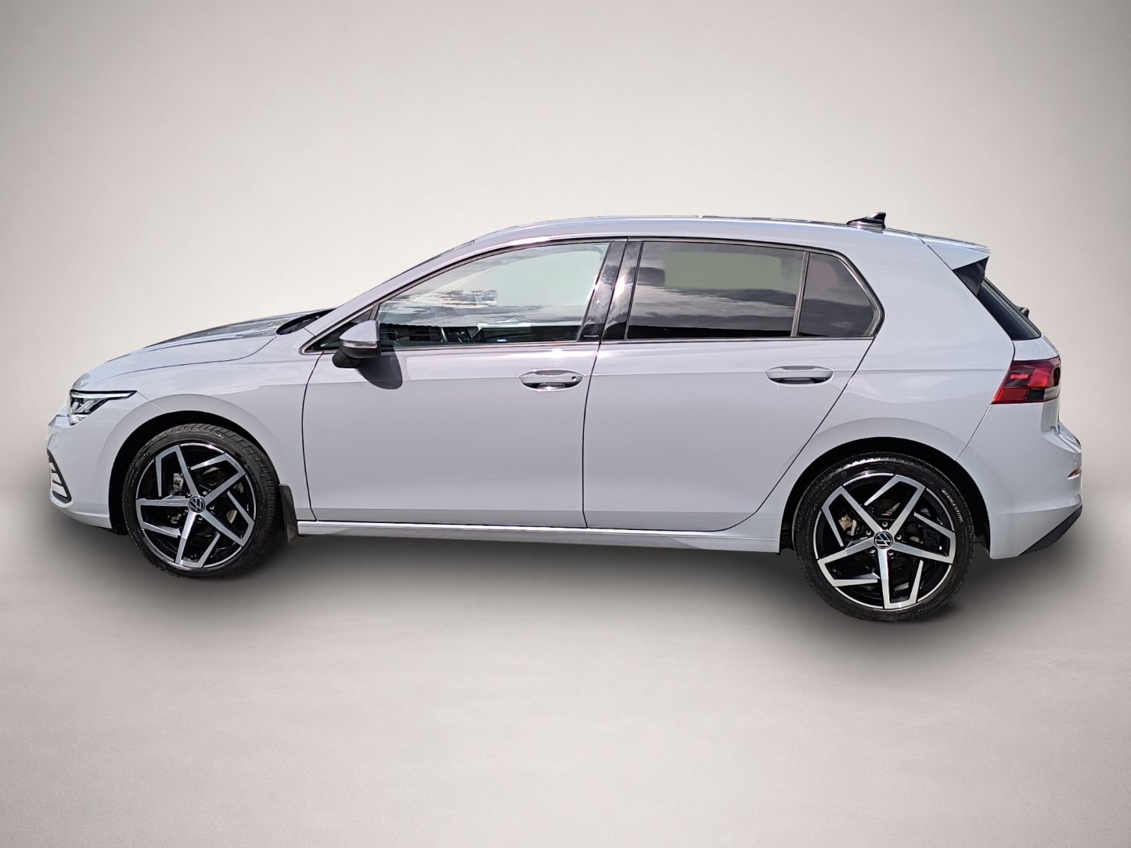 Bild 4 Volkswagen Golf 8 Lim. eTSI DSG Life AHK NAVI RFK
