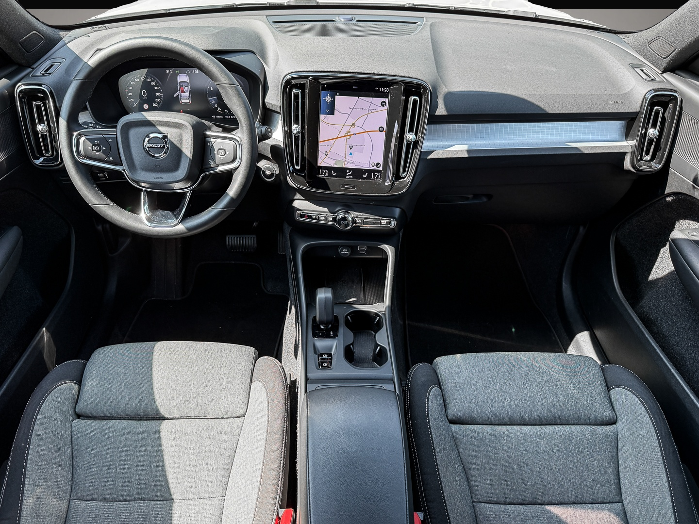 Bild 5 Volvo XC40 Core 2WD Navi Digitales Cockpit Soundsystem