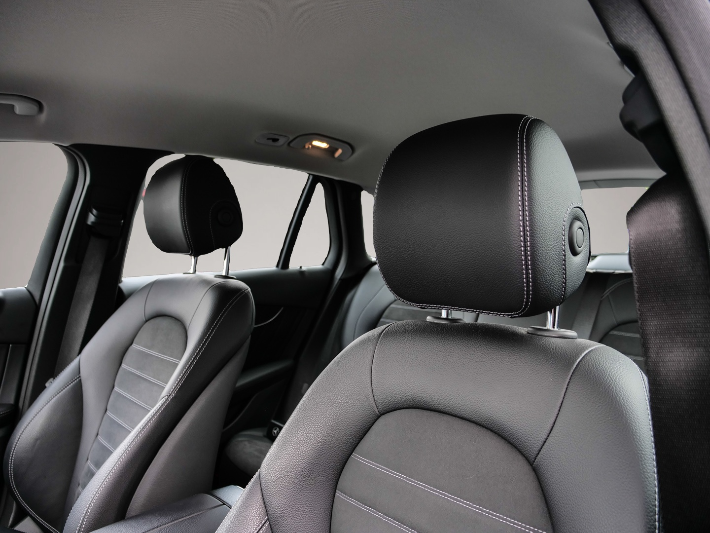Bild 5 Mercedes-Benz GLC 400 d 4Matic Luftfederung digitales Cockpit