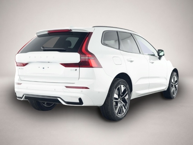 Bild 2 Volvo XC60 FACELIFT Plus Dark AWD HUD AHK Digitales Co
