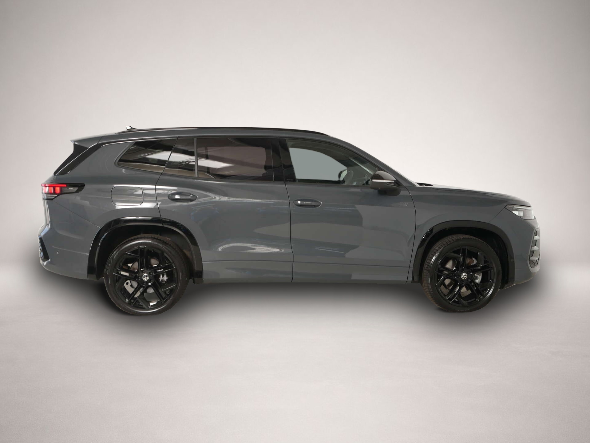 Bild 5 Volkswagen Tayron 1.5 eHybrid R-Line Black Style
