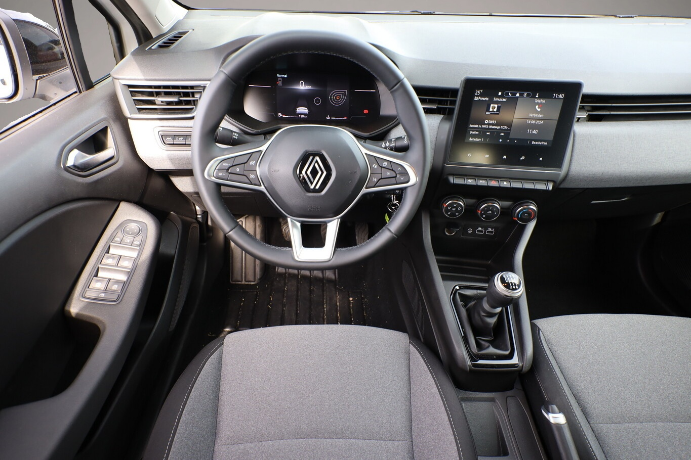 Bild 6 Renault Clio Evolution FullLED Temp PDC EasyL DigiCo