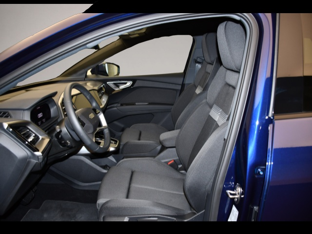 Fotografie 3 des Audi e-tron Q4 45 e-tron LED/AHK