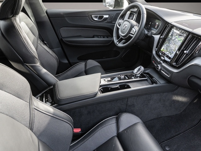 Bild 3 Volvo XC60 Ultimate Dark AWD B4 Diesel EU6d HUD AD Led