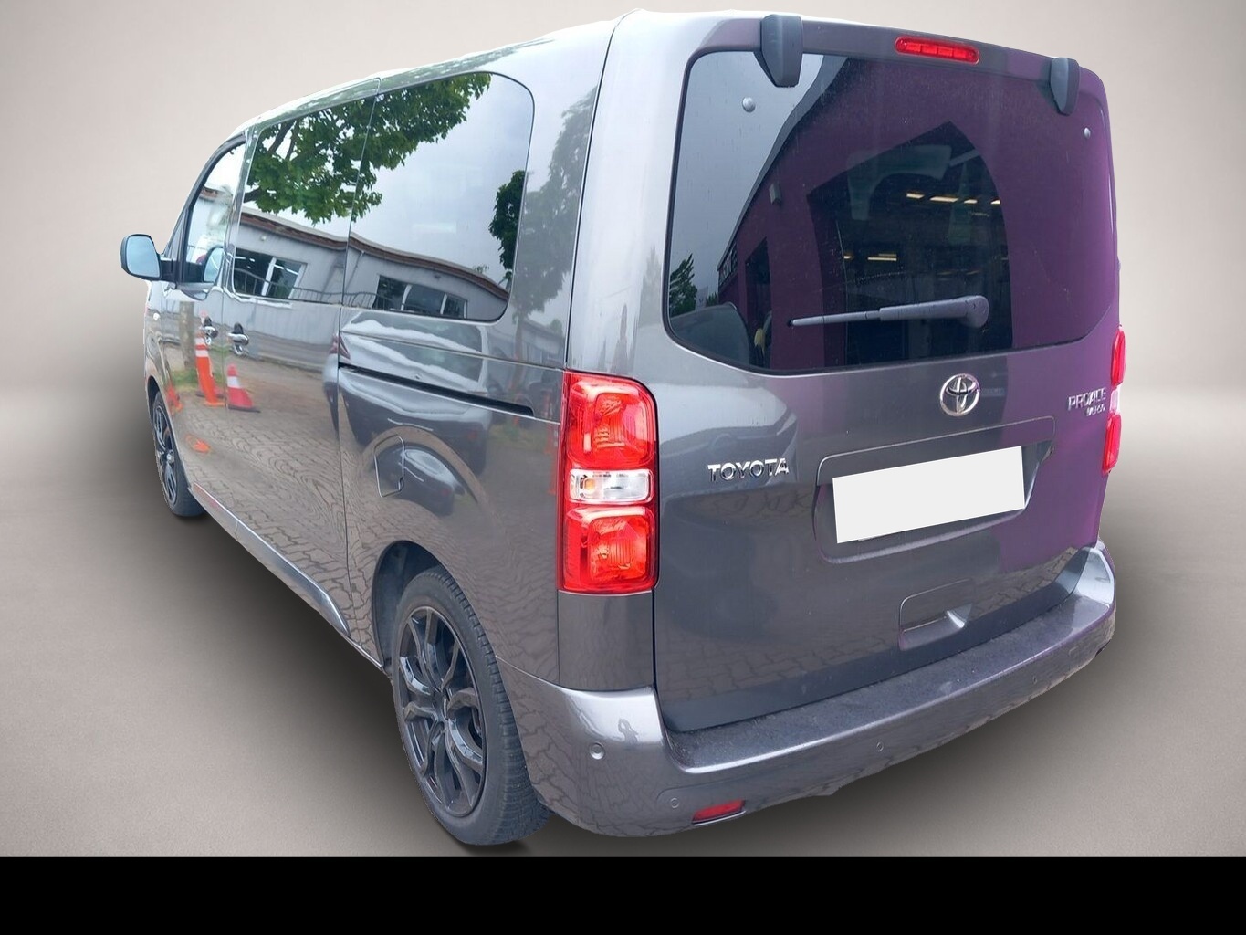 Fotografie 4 des Toyota Proace (Verso) Proace Verso 2.0 D-4D L1 Executive 7S Nav Pano