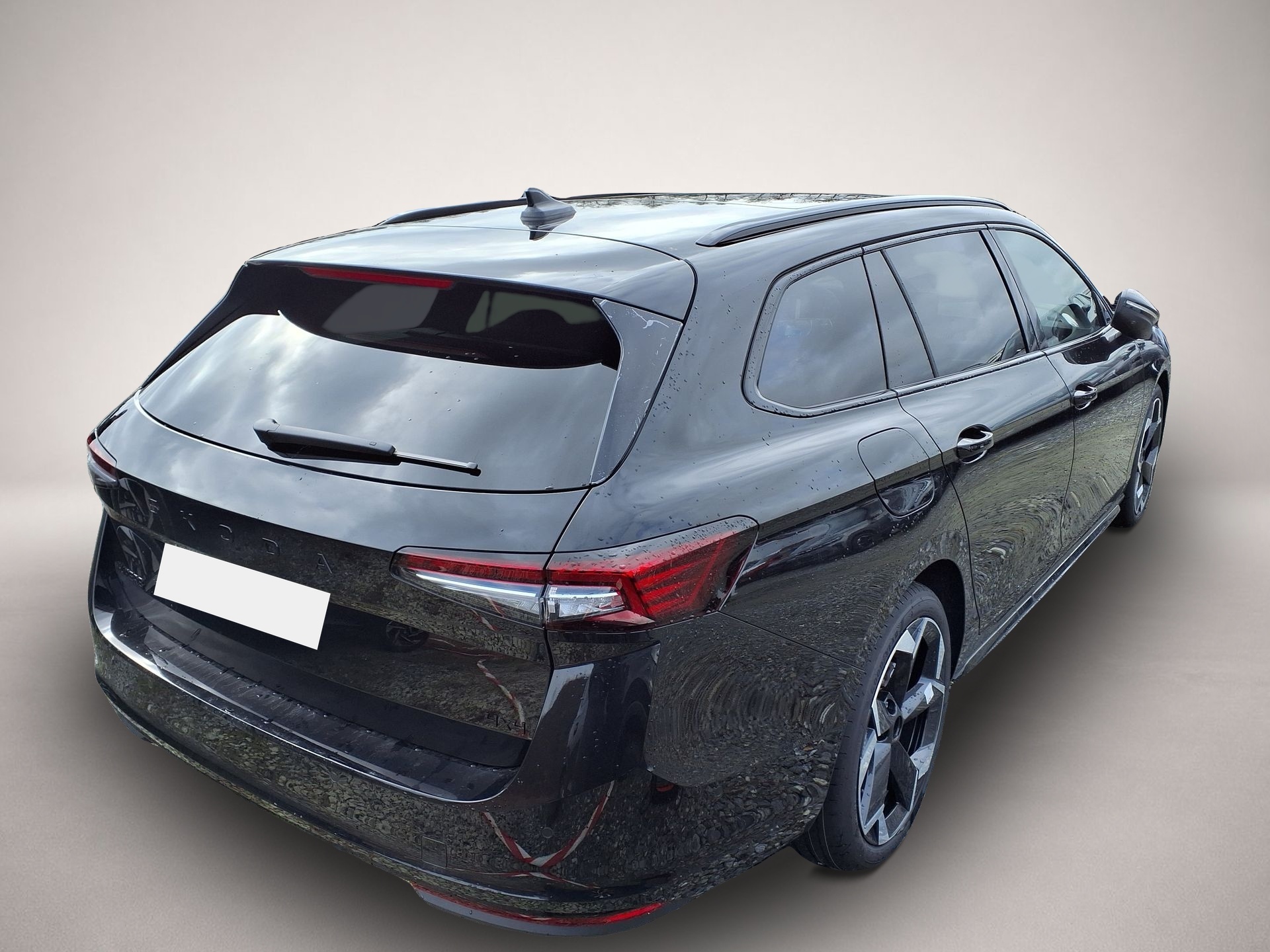 Fotografie 3 des Skoda Superb Skoda Combi Sportline 2.0 TDI 142 kW (193