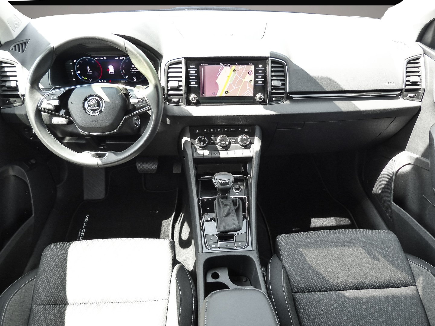 Fotografie 8 des Skoda Karoq 2.0 TDI DSG Style