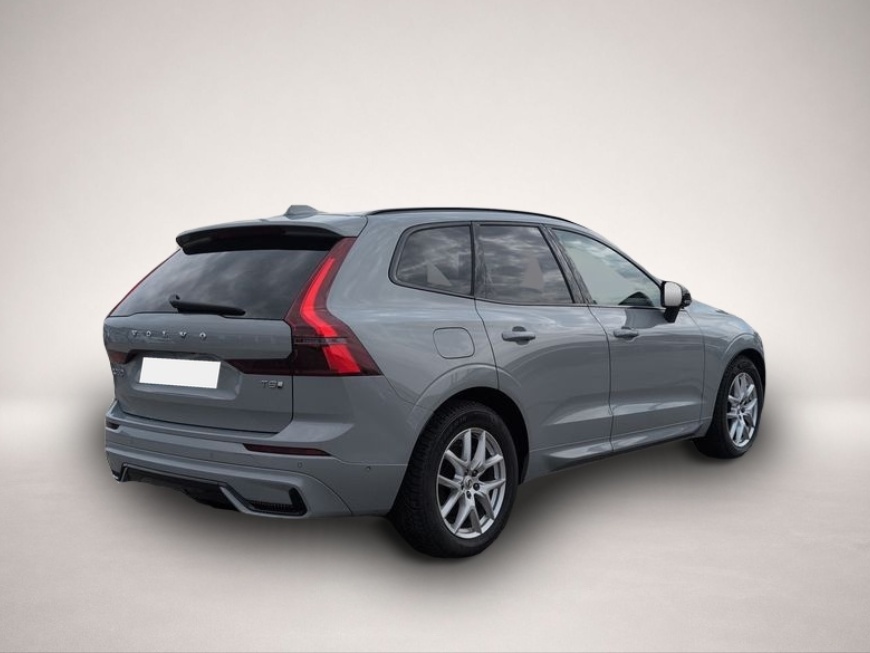 Bild 2 Volvo XC60 T8 AWD Plug-in Hybrid Plus Dark Pano*355 kW