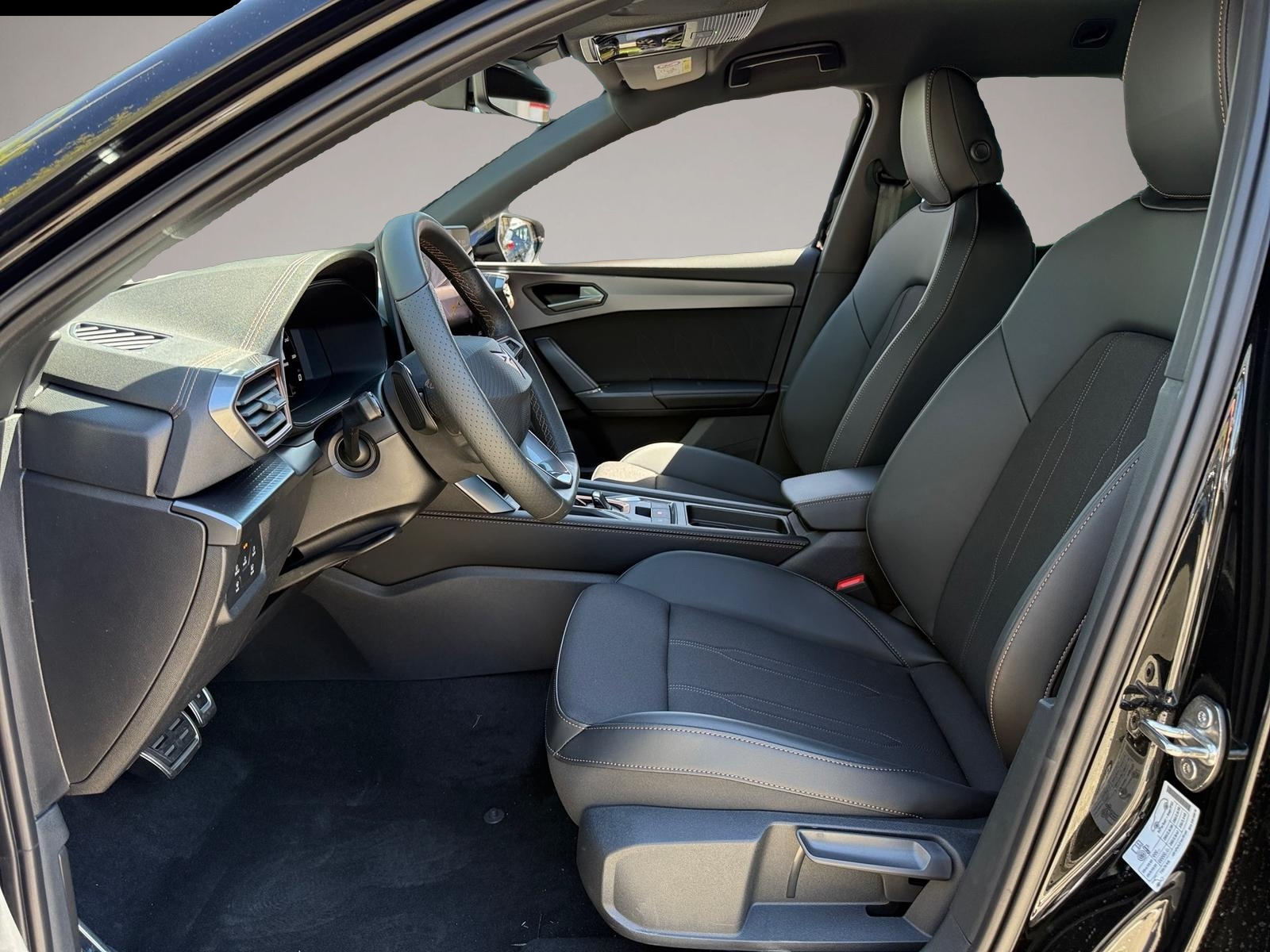Fotografie 2 des Cupra Leon Sportstourer 2.0 TSI DSG 4Drive AHK Kamera