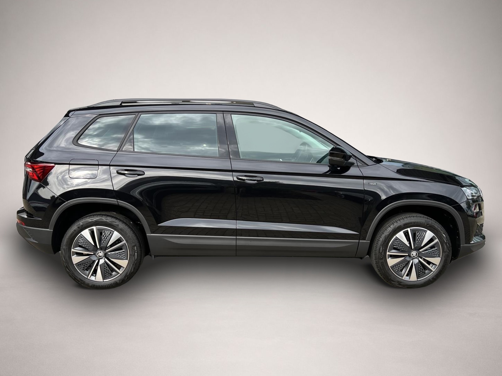 Bild 6 Skoda Karoq 2.0 TDI DSG Tour ACC AHK E-HECKKLAPPE BEHE
