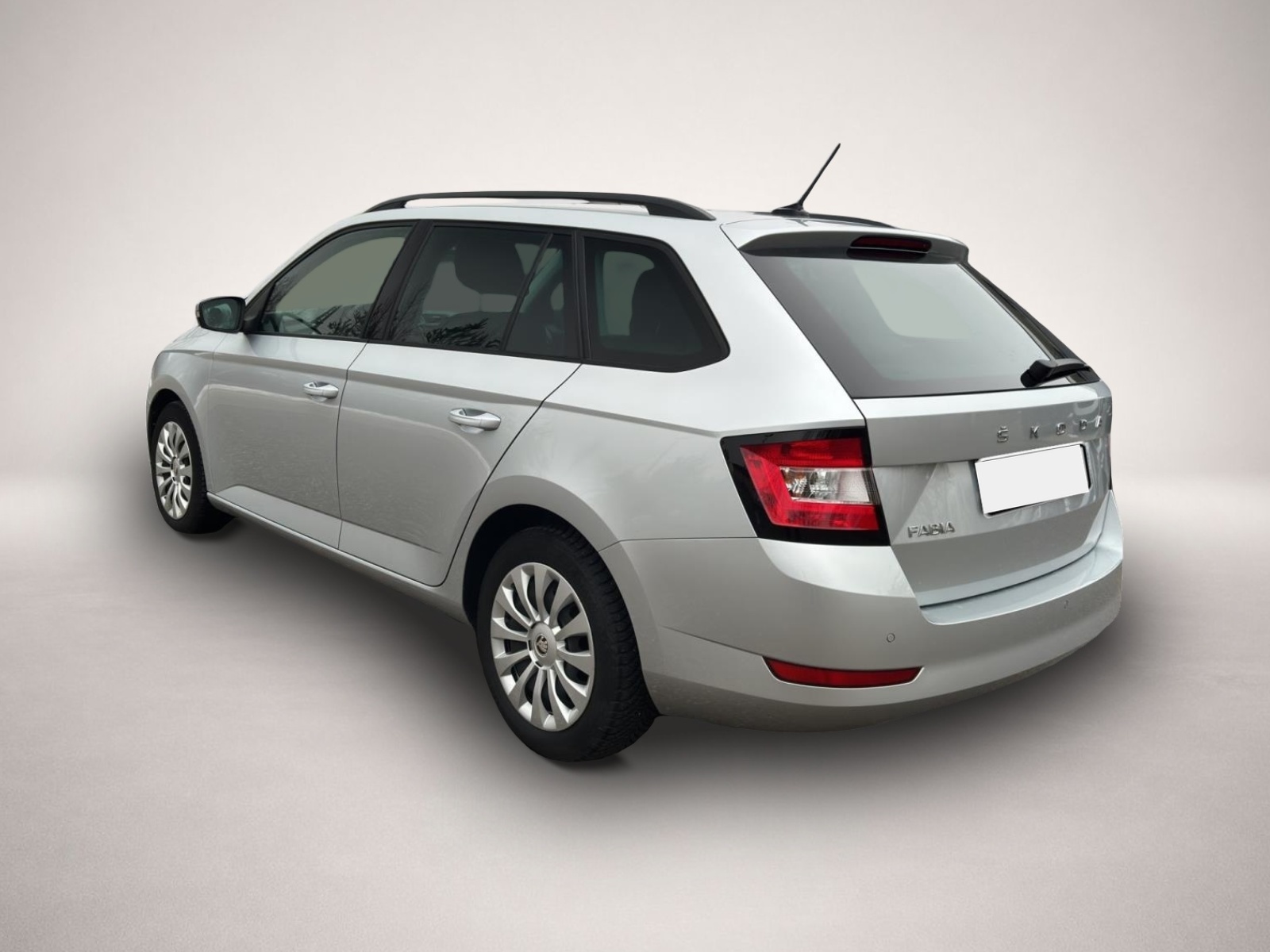 Bild 4 Skoda Fabia Combi 1.0 TSI AB 146EUR Ambition NAVI PDC