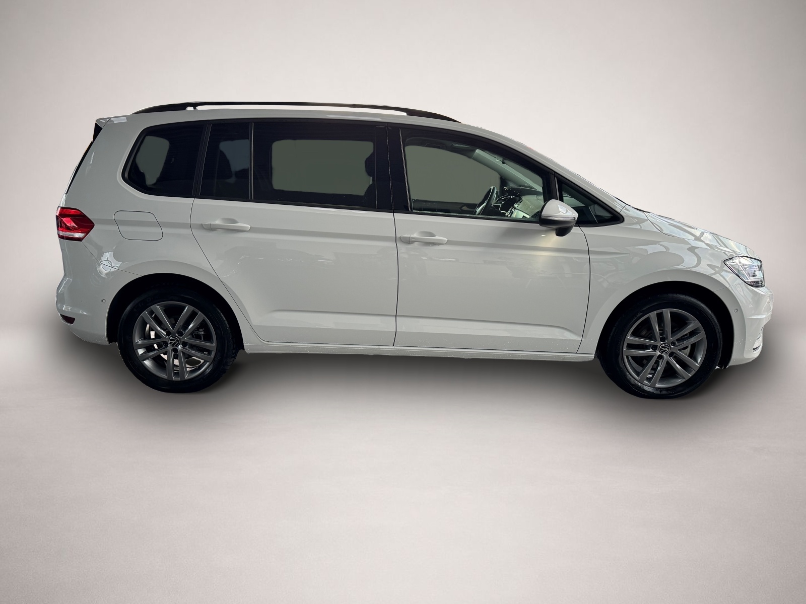 Vehicle image 0