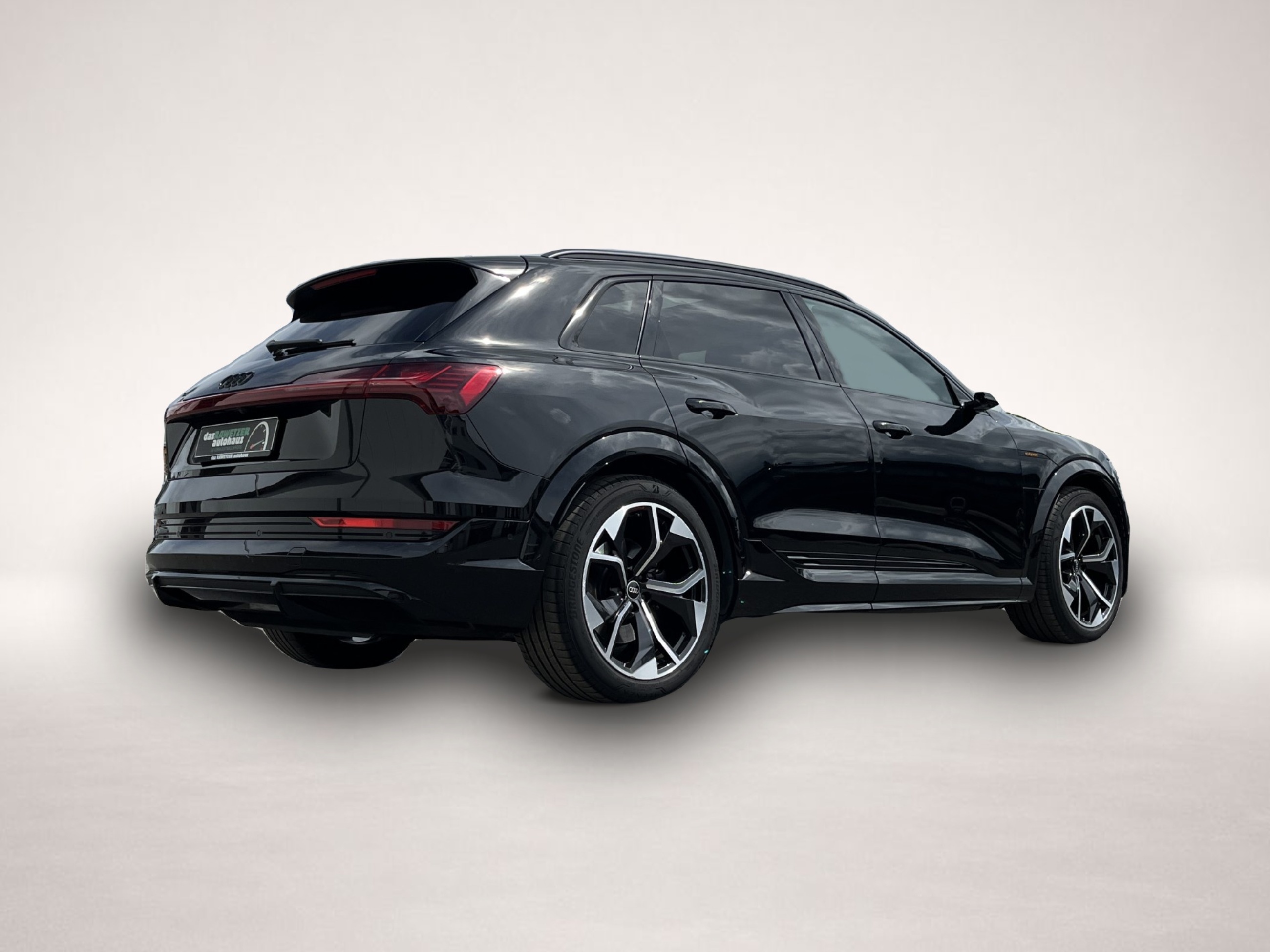 Fotografie 4 des Audi quattro e-tron S quattro 265¤ m.20% Anz. PANO HeadUp Nav