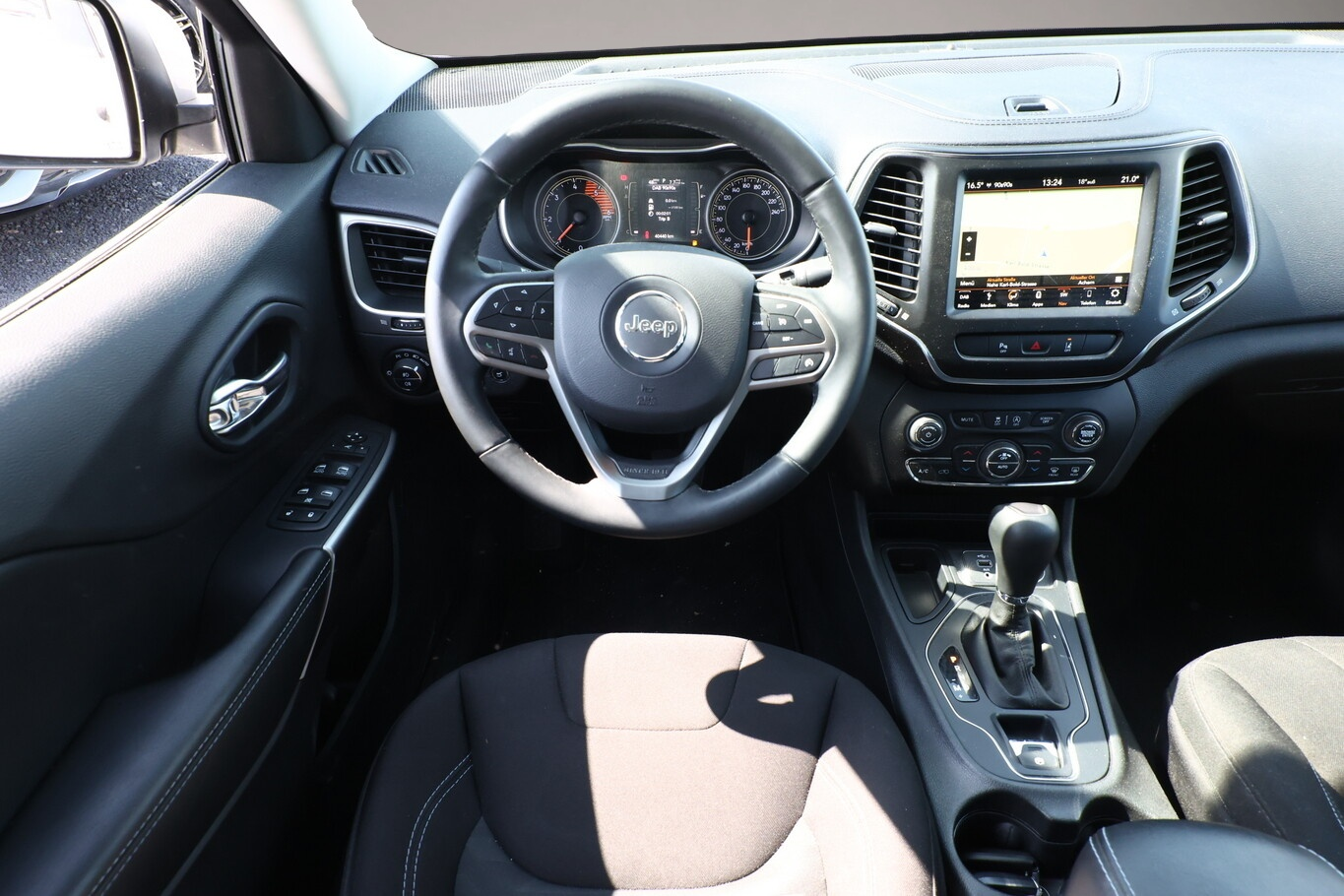 Bild 6 Jeep Cherokee 2,2 M-Jet 195 AUT Edizione LED Nav Kam