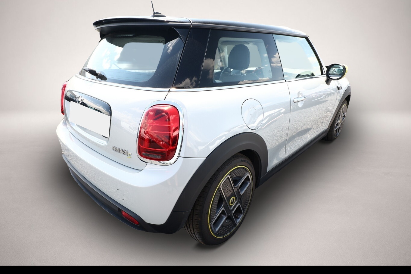 Fotografie 3 des MINI Cooper SE Classic Trim LED DCC Nav LM17Z Klima
