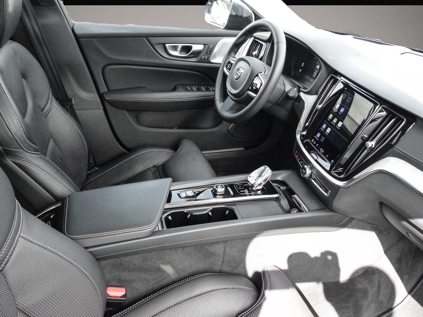 Bild 5 Volvo V60 Cross Country B4 AWD Ultimate Pano Head UP 3