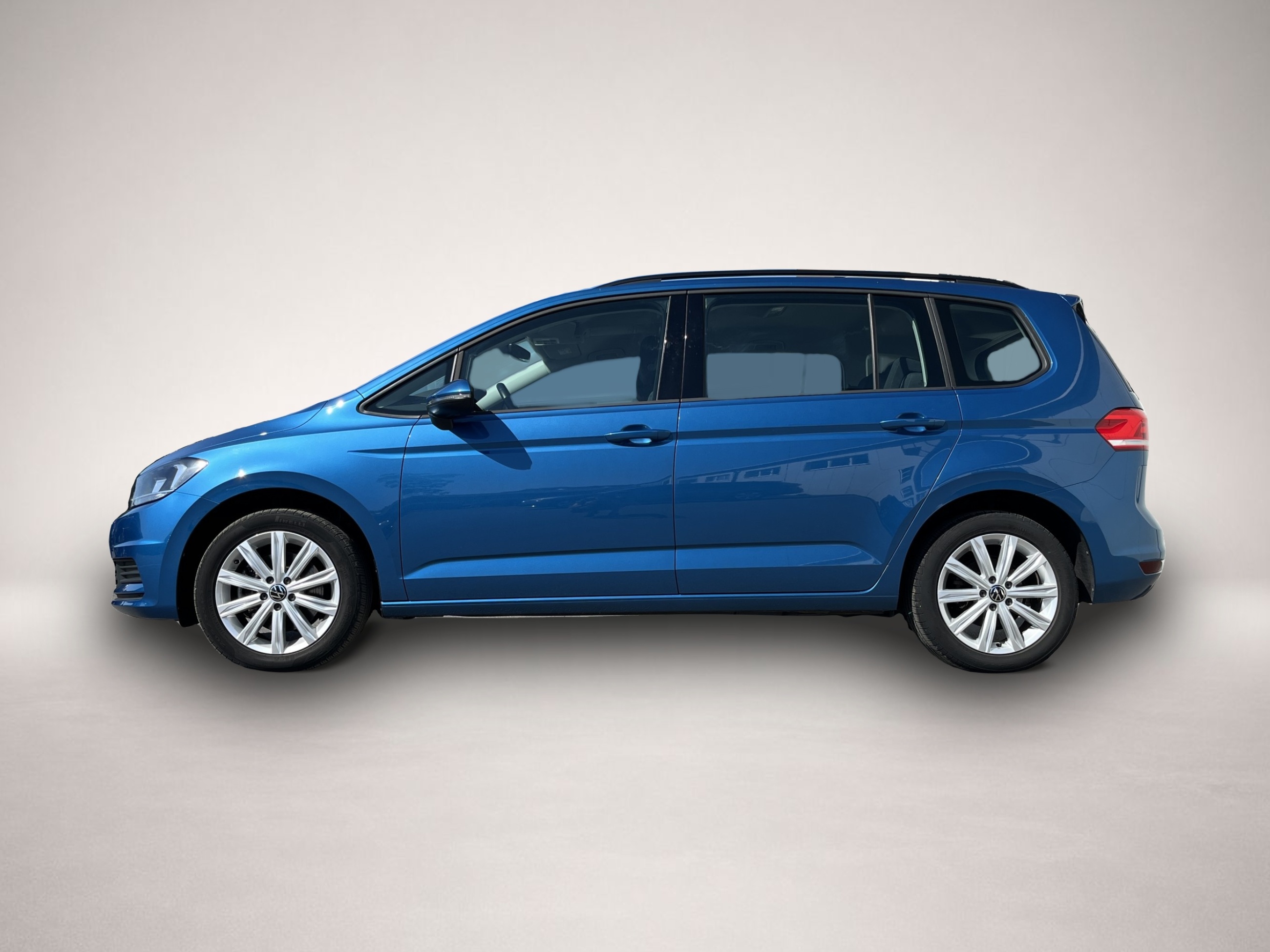 Vehicle image 0