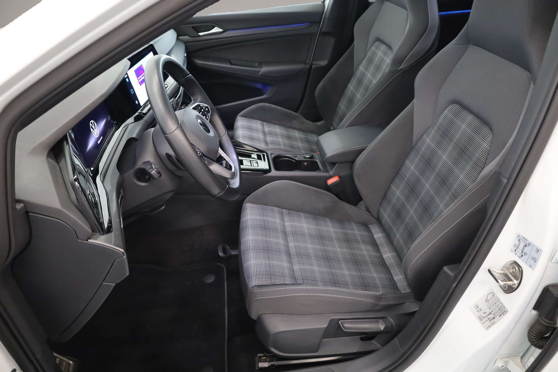 Bild 5 Volkswagen Golf 2.0 TDI SCR GTD