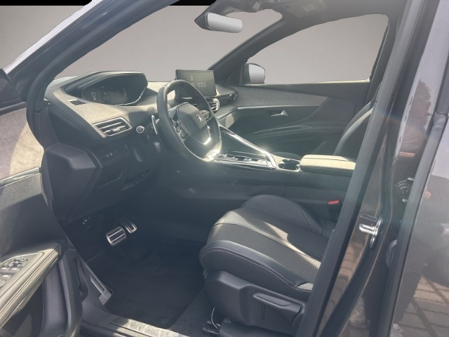 Fotografie des Peugeot 3008 GT Navi Allwetter Digitales Cockpit LED AC
