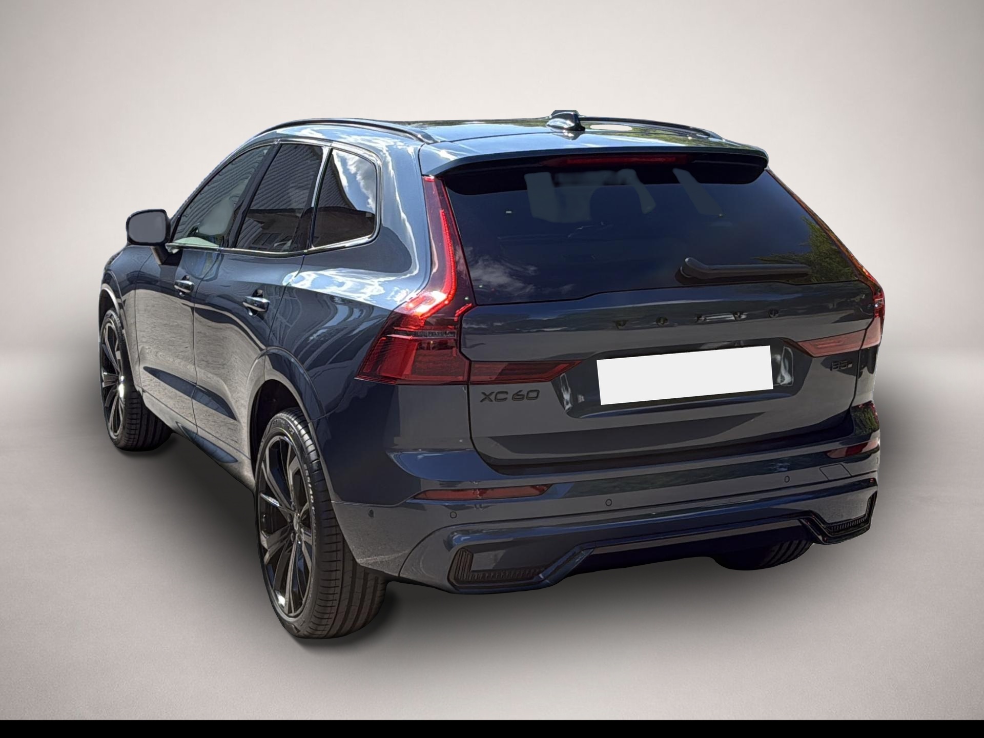 Fotografie 2 des Volvo XC60 B5 (Benzin) Plus Black Edition AWD Automati