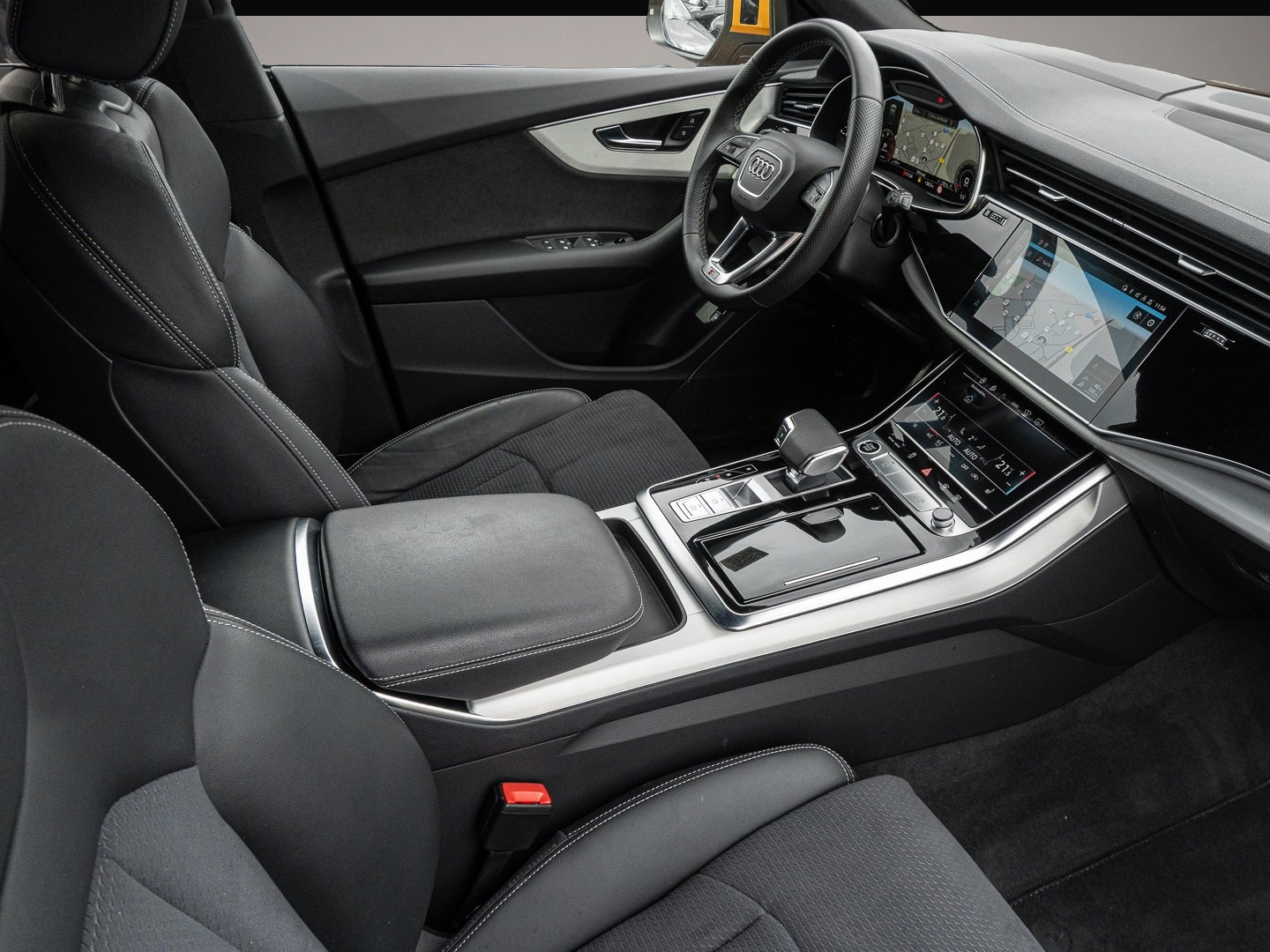 Bild 6 Audi quattro Q8 45 TDI quattro tiptronic Head UP Virtuell LED