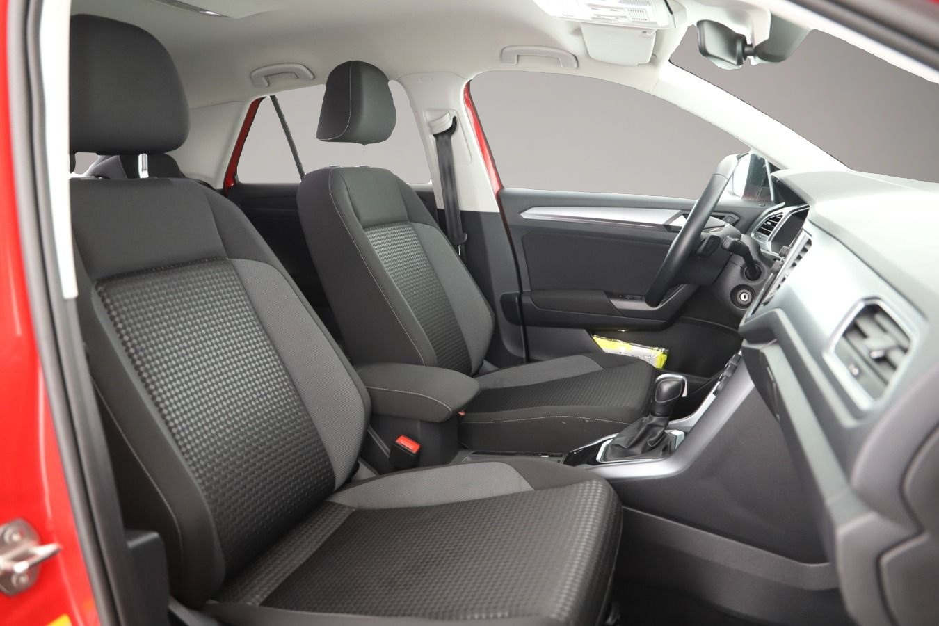 Bild 6 Volkswagen T-Roc 1.5 TSI Active App/Navi