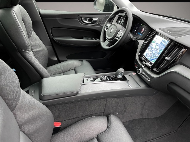 Bild 3 Volvo XC60 Plus Dark Recharge Plug-In Hybrid AWD T8 Tw