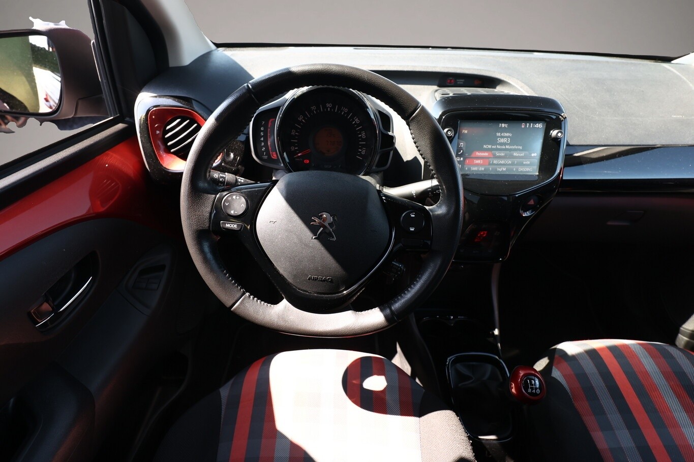 Bild 6 Peugeot 108 1.0 VTi 72 TOP! Collection SHZ Klimaaut. 15Z