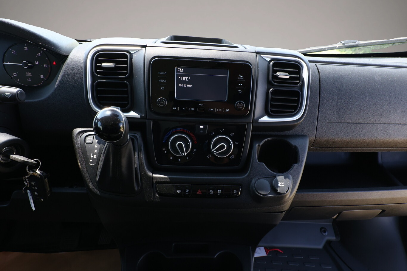 Bild 7 Citroën Jumper 35+ L3H2 AT CarPlay CargoP PremiumC AHK