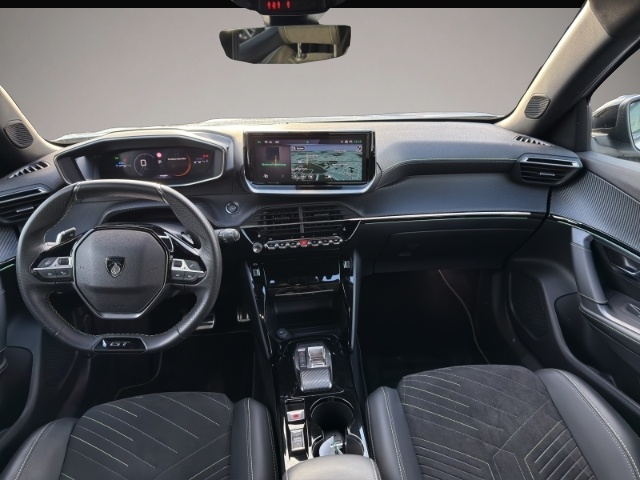 Bild 8 Peugeot 2008 Hybrid 145 GT