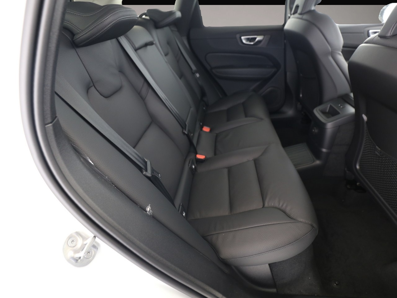Bild 4 Volvo XC60 Plus Dark Recharge Plug-In Hybrid AWD T6 Tw