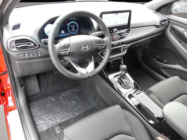 Bild 4 Hyundai i30 Advantage Kombi MY25 DCT Plus Paket Navi LED