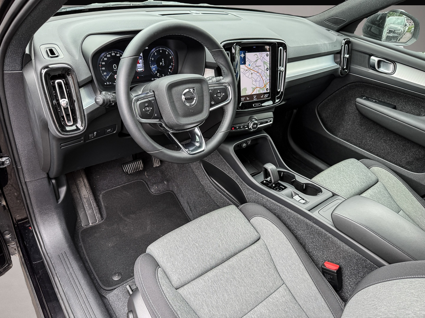 Bild 4 Volvo XC40 Core 2WD Navi Digitales Cockpit Soundsystem