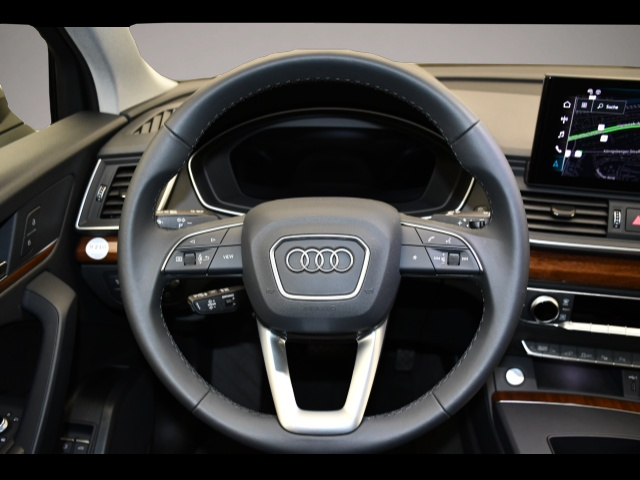 Bild 5 Audi quattro Q5 50 eTFSI quattro S tronic HeadUp/Matrix/AHK/P
