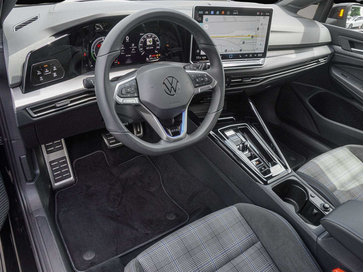 Bild 7 Volkswagen Golf GTE 1.5 eTSI eHybrid DSG 360 ACC AUT FLA LM