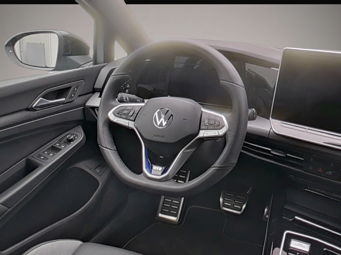 Fotografie 4 des Volkswagen Golf 8 1.5 TSI eHybrid DSG GTE BLACK-STYLE PANO