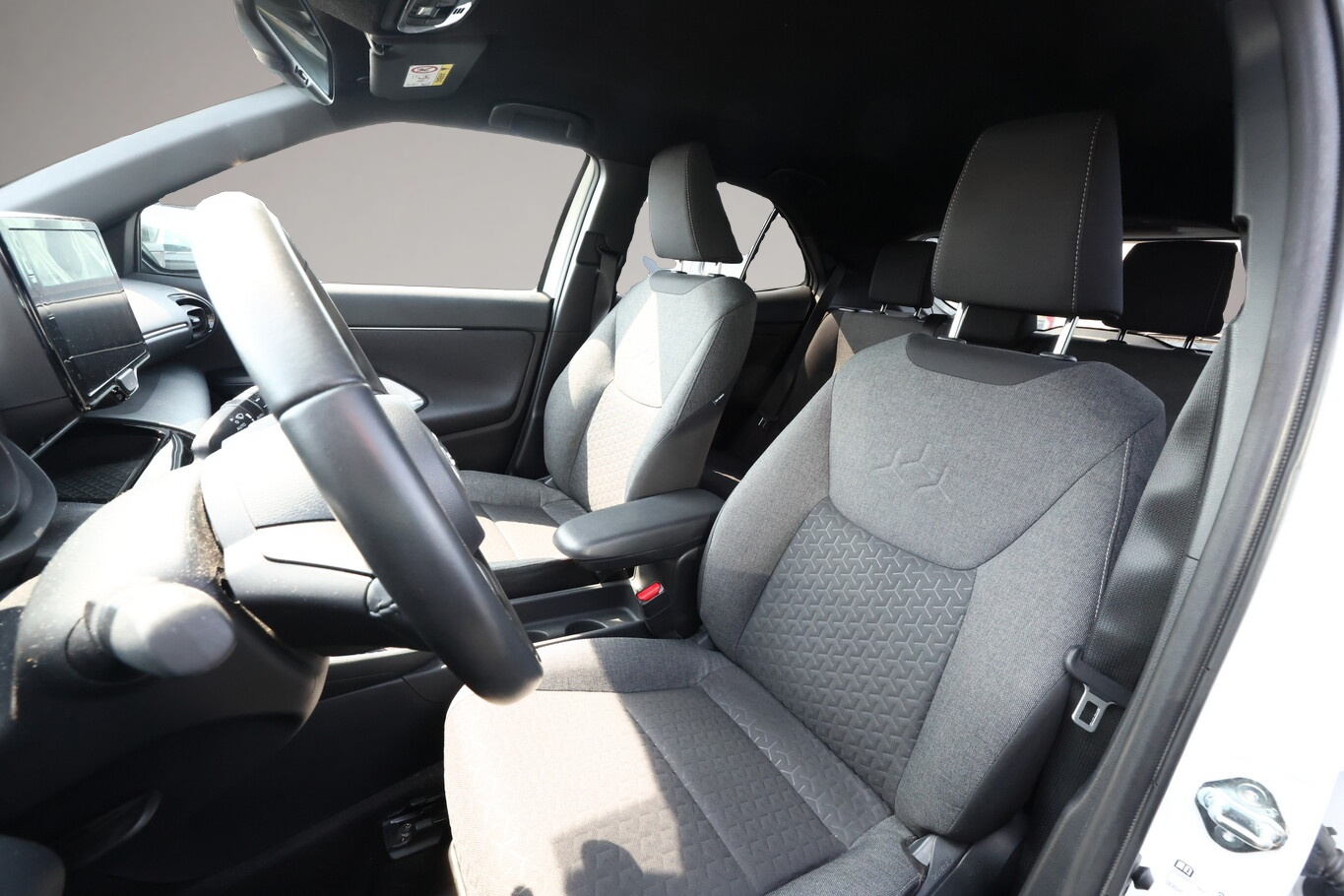 Bild 4 Toyota Yaris Cross 1.5 Hybrid 116 Comfort AWD-i LED AHK