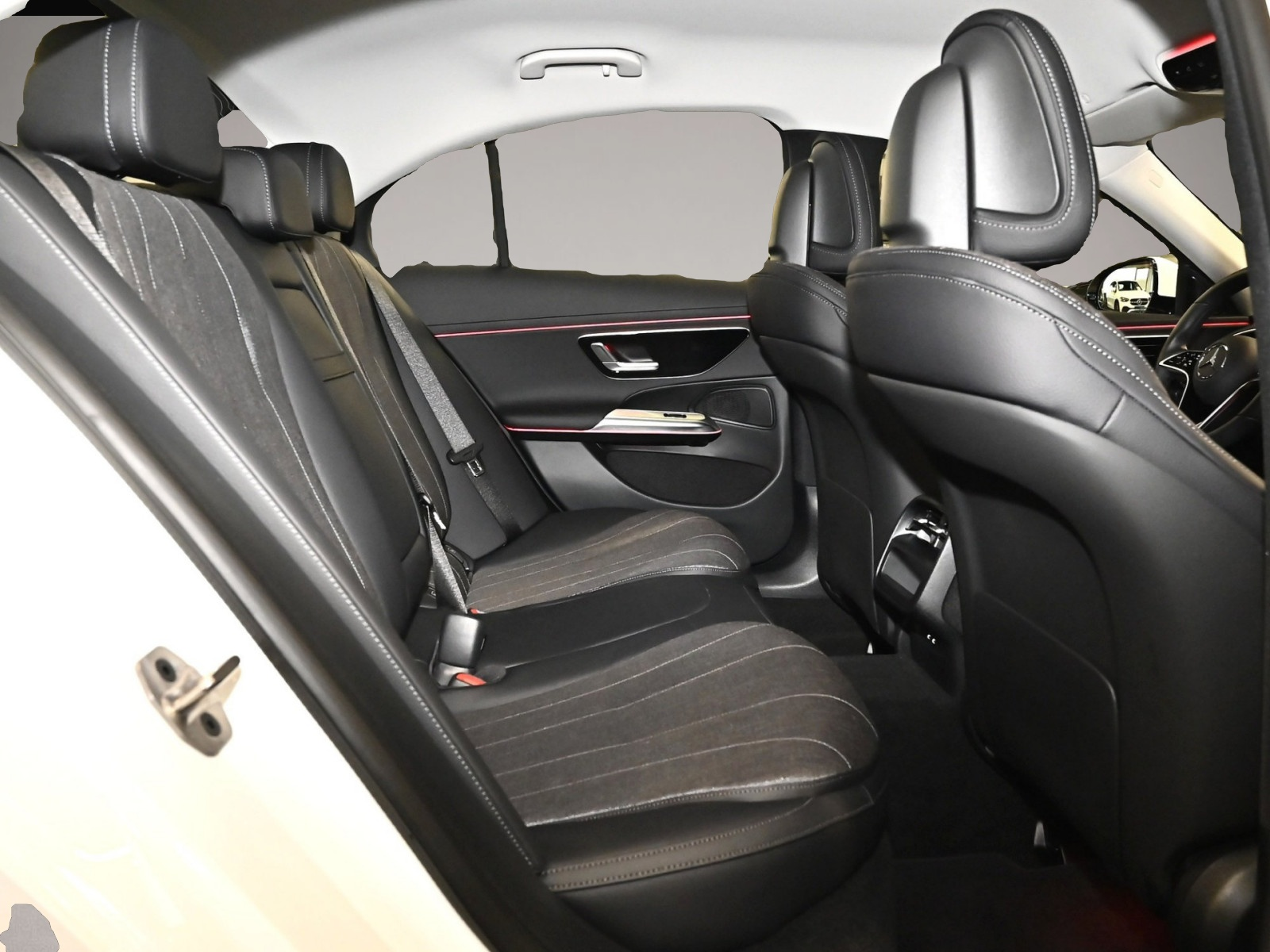 Fotografie 4 des Mercedes-Benz E 300