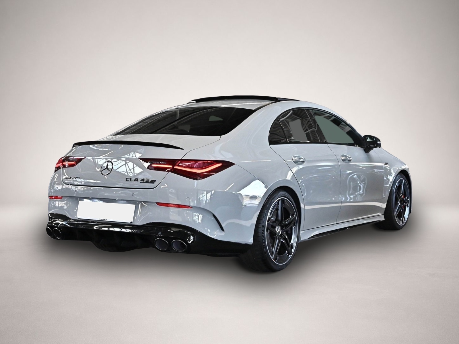 Fotografie des Mercedes-Benz CLA 45 AMG