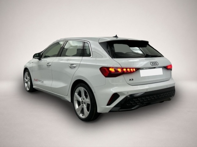 Bild 4 Audi A3 Sportback 35TFSI S tronic S-Line ACC/PANO/MAT